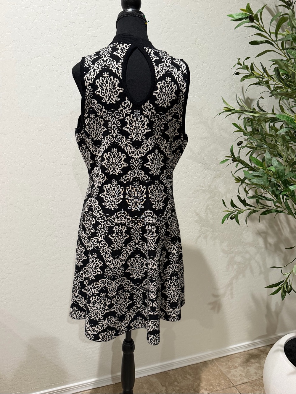 XHILARATION PRINT DRESS - Picture 2 of 6